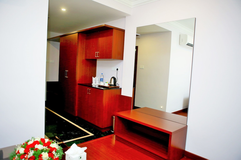Suite, Multiple Beds, Accessible, Private Bathroom photo 2