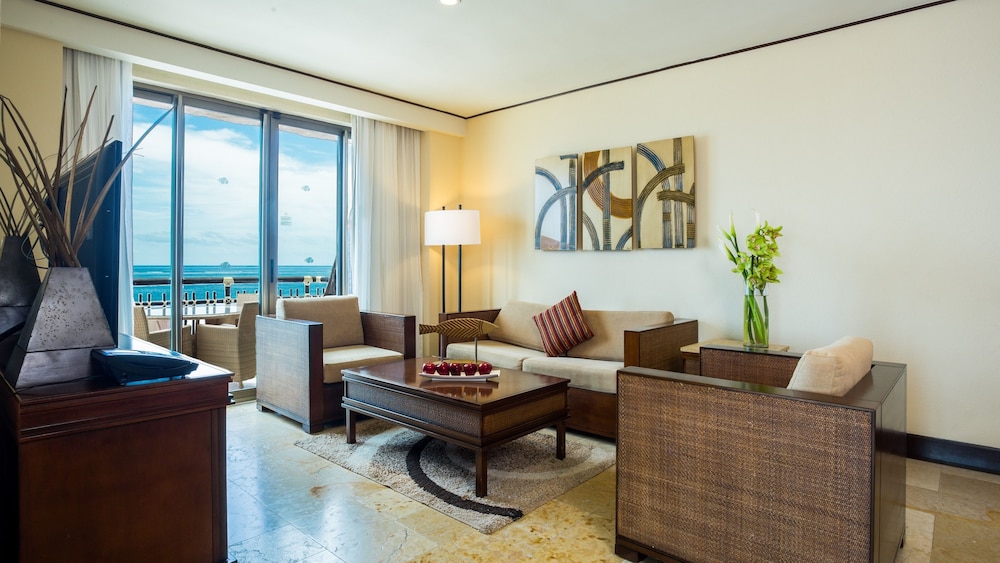 Preferred Club Ocean Front Master Suite - Photo 1