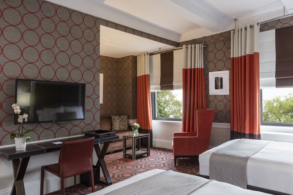 Deluxe Room (2 Double Beds) photo 2