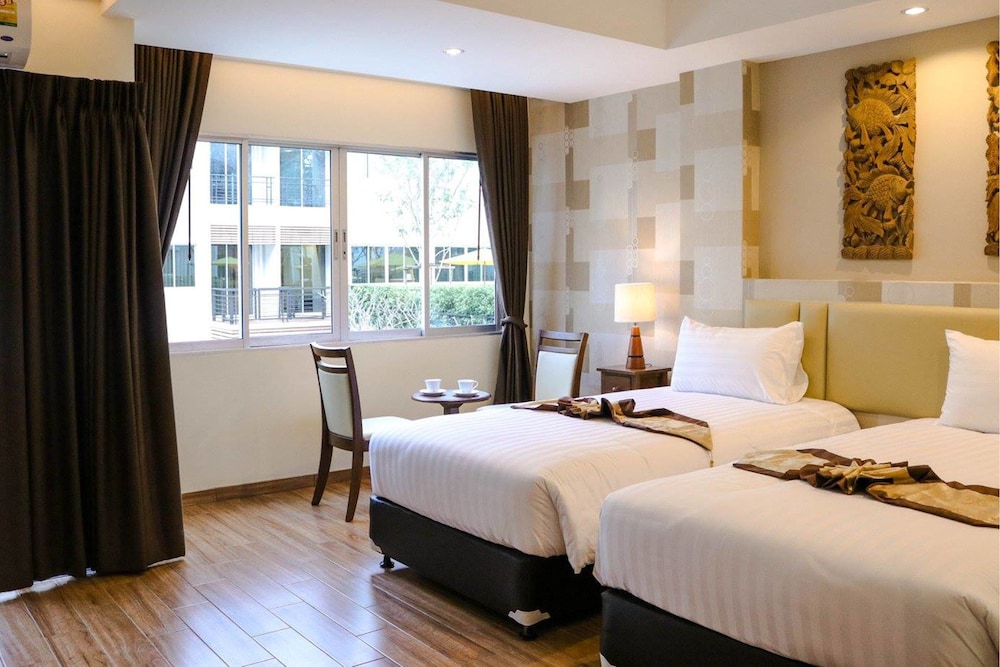 Executive Room, Pool View photo 3