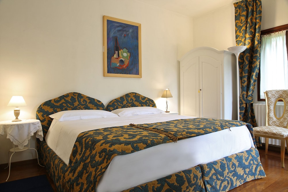 Double or Twin Room, Balcony photo 1