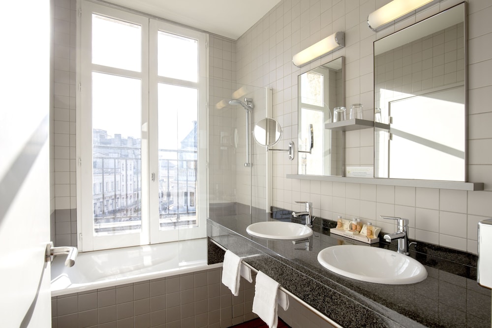 Comfort Double Room, Non Smoking, City View - Photo 2