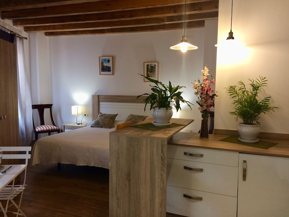 Apartamento estudio en ático con cama doble
