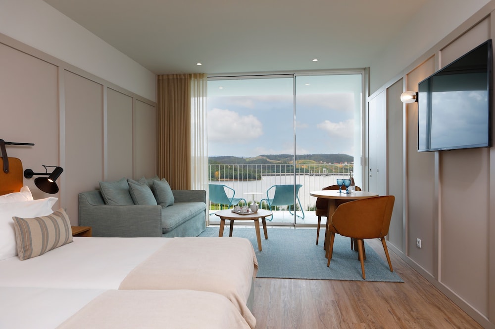 Panoramic Twin Room