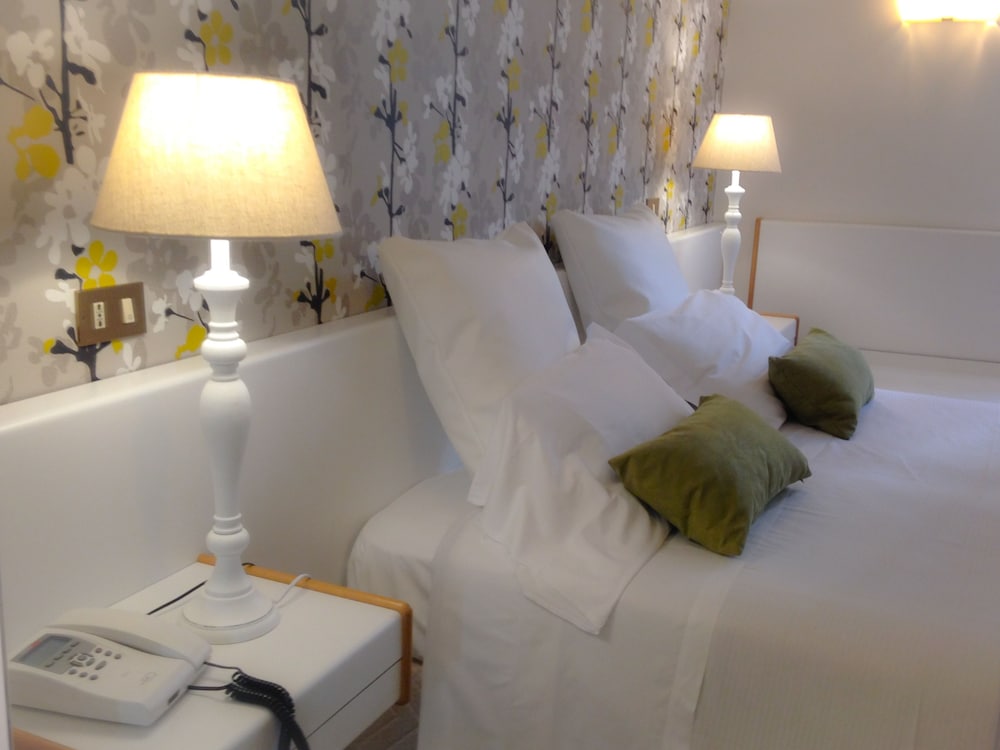 Classic Room, 1 Double or 2 Twin Beds - Photo 5