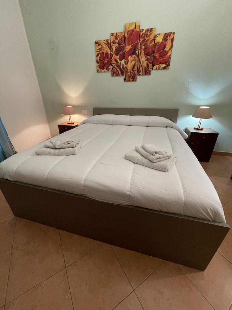 Comfort Apartment, City View