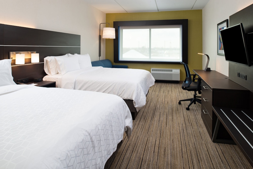 Suite, 2 Queen Beds, Mobility Accessible (Communications) - Photo 2