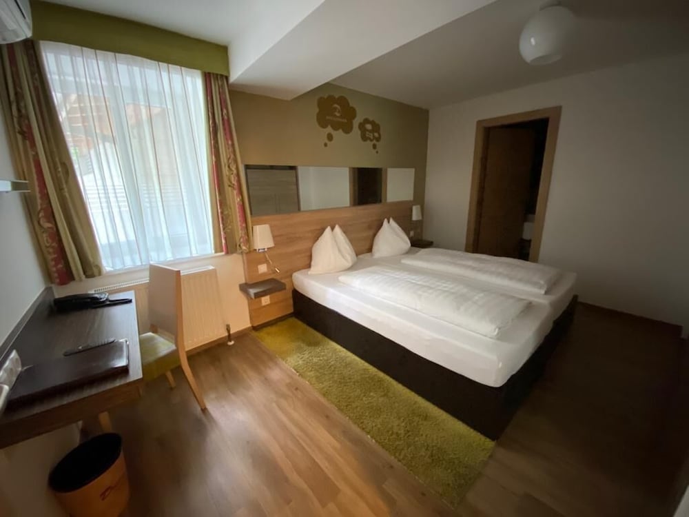 Economy Room, 1 Bedroom - Photo 1