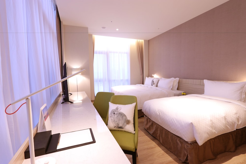 Standard Triple Room, Non Smoking, City View photo 2