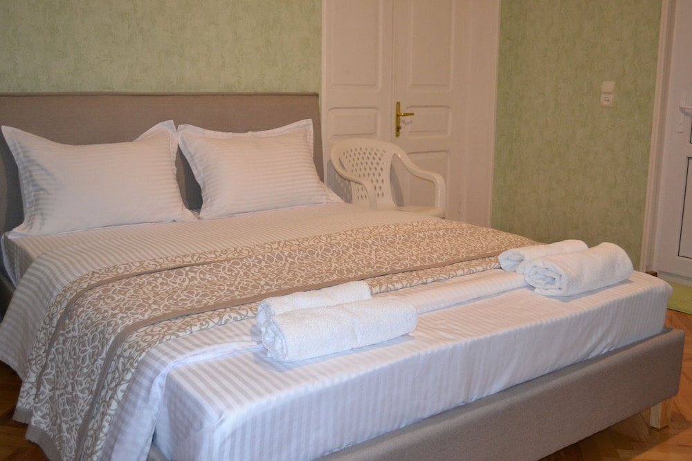 Budget Double Room photo 1