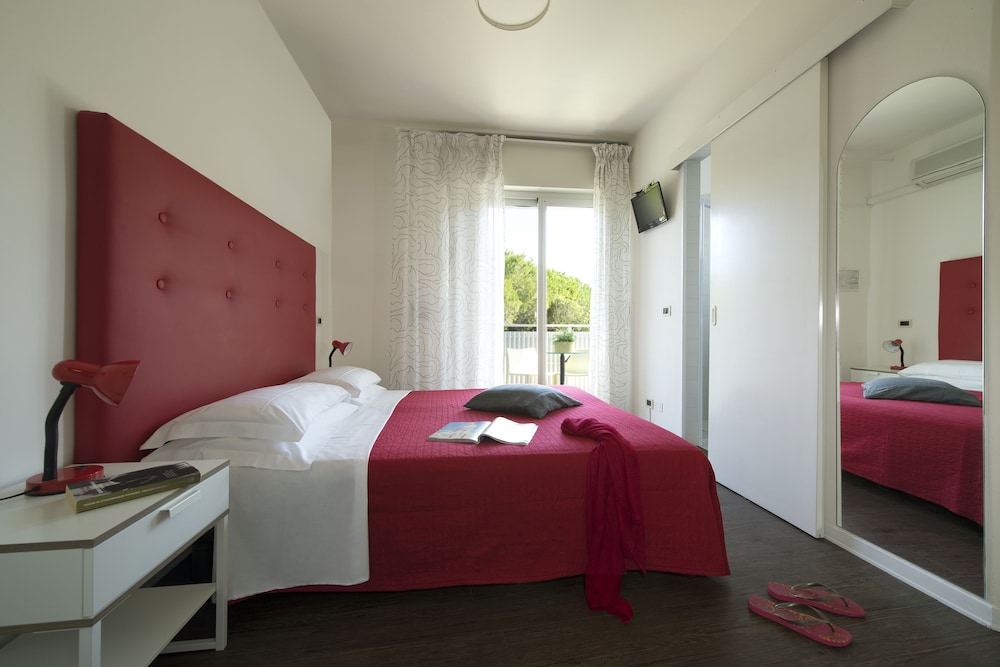 Standard Double Room, Balcony photo 2