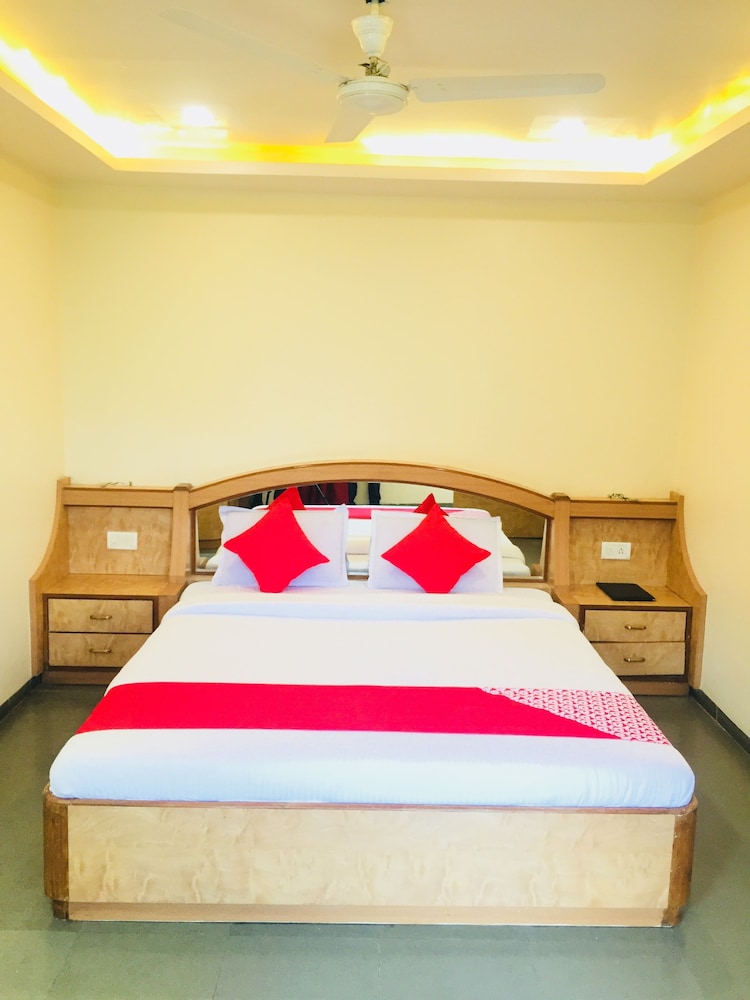 Business Suite, 1 King Bed with Sofa bed, Connecting Rooms, City View photo 2