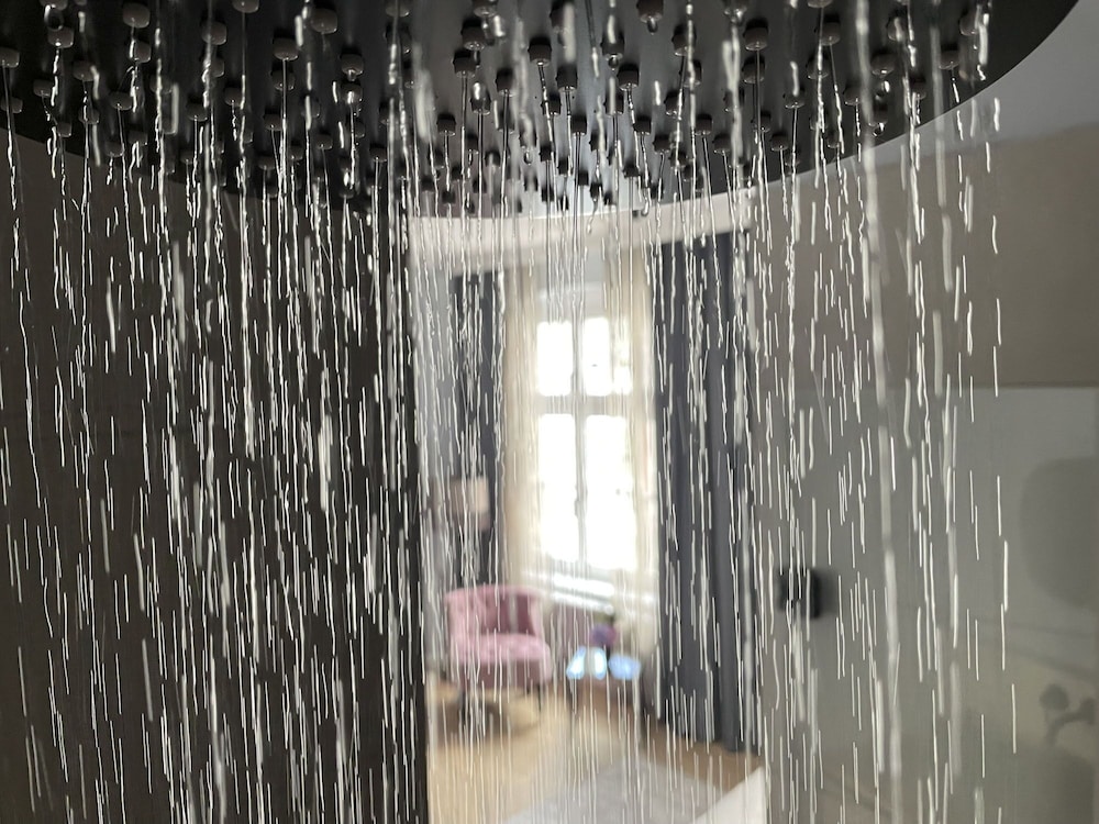 Grand Double Room thumbnail 5