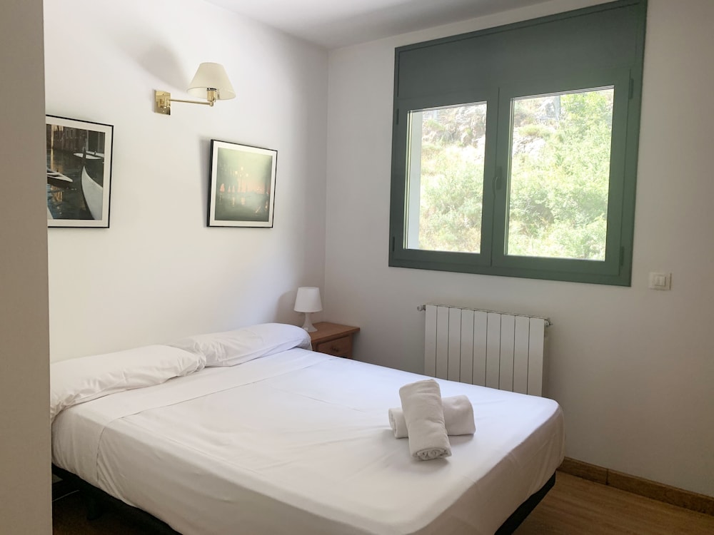 Basic Apartment, 2 Bedrooms photo 2