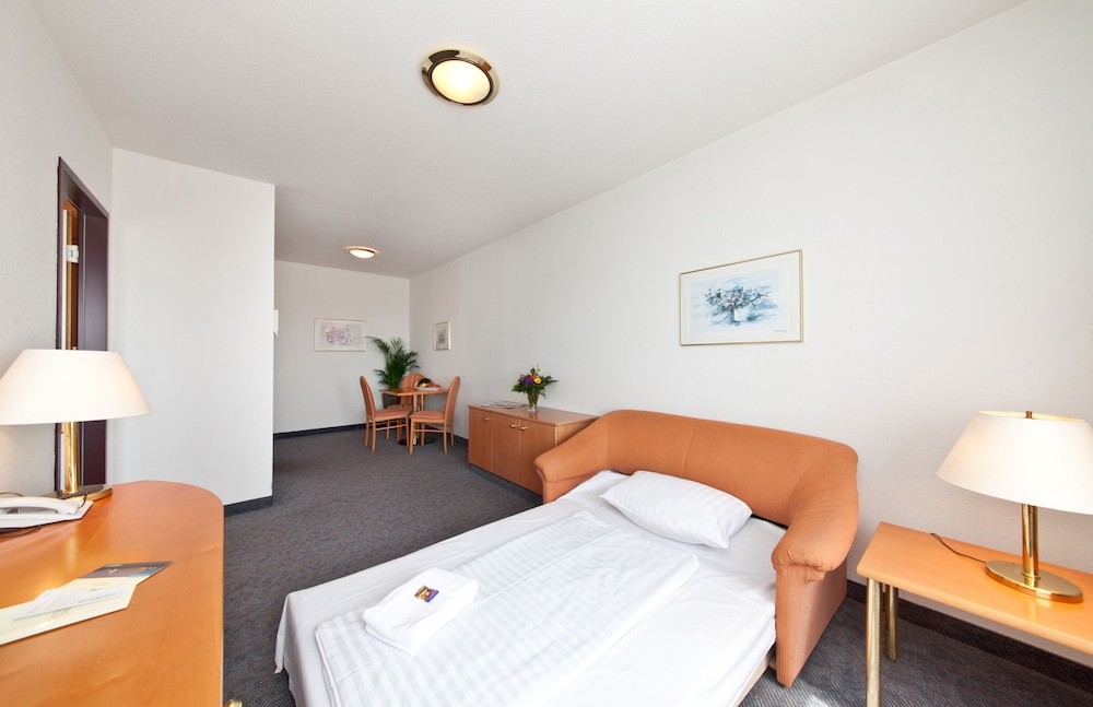 Triple Room with Kitchenette - Photo 12