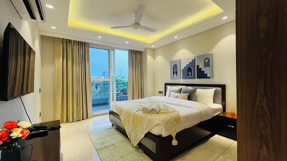 Deluxe Suite - Photo 6