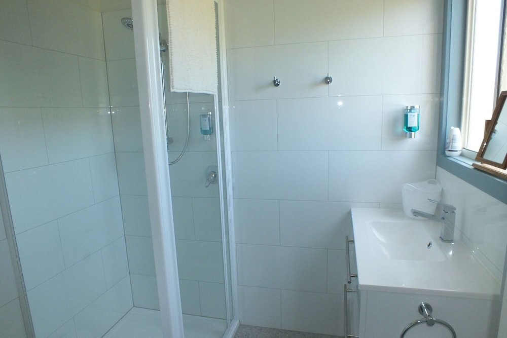 Newfield Room photo 3