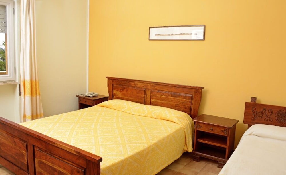 Classic Quadruple Room photo 2