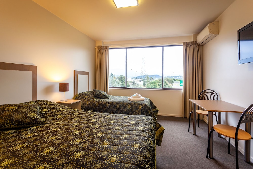 Deluxe Triple Room, Multiple Beds photo 1
