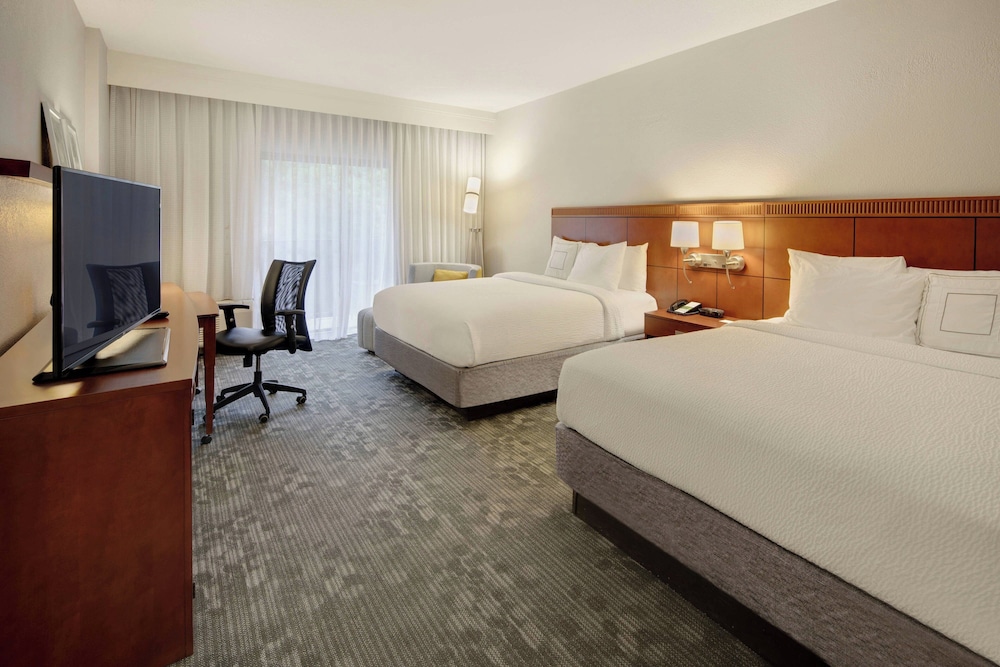 Room, 2 Queen Beds (Hearing Accessible)