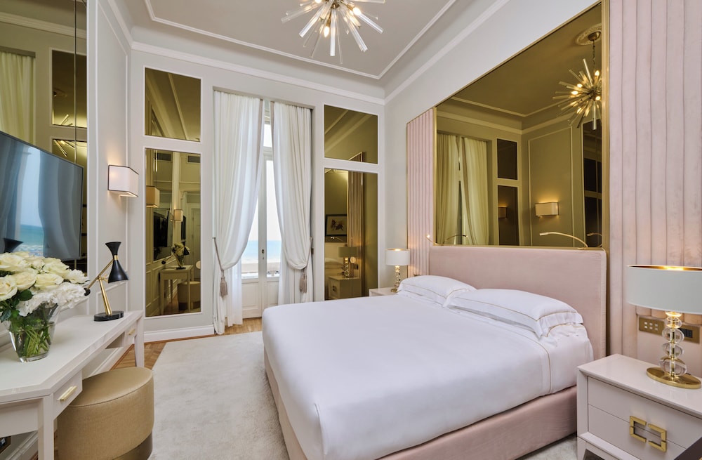 Superior Room, Sea View (Front)