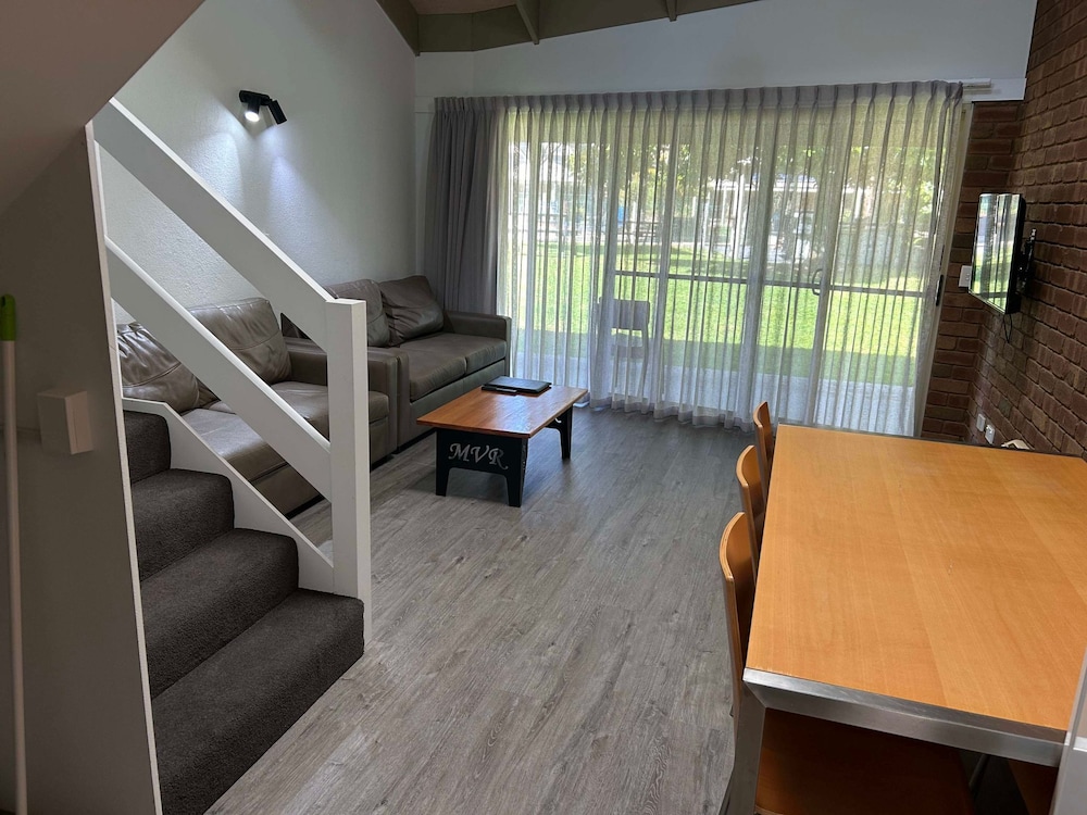 General Apartment Special photo 1