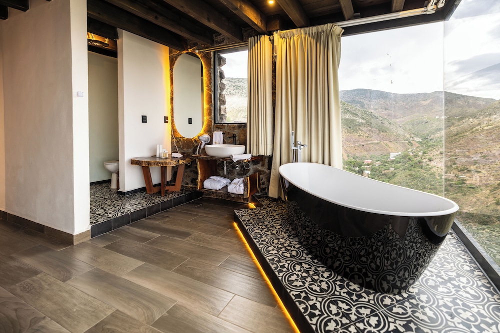 Luxury Room, Mountain View photo 3