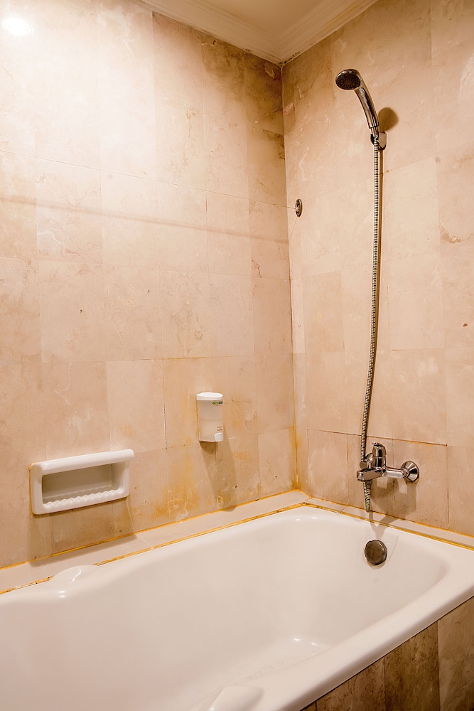 Deluxe Pool Access - Photo 6