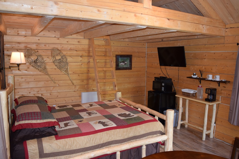 Yukon Cabin (Shared Restroom) photo 2