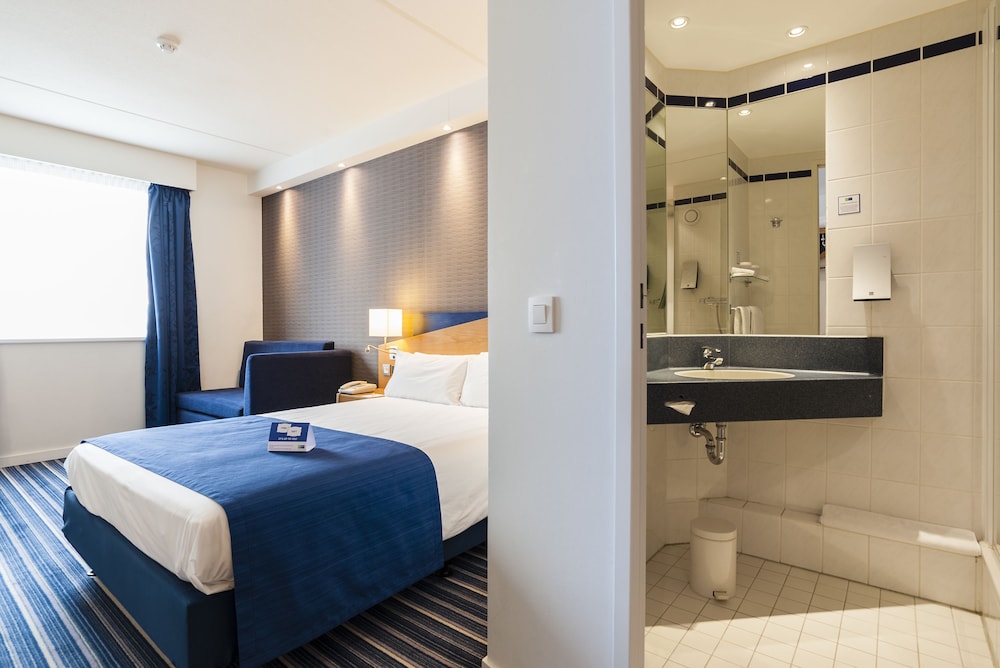 Standard Room, 1 Double Bed (Free Breakfast) - Photo 1