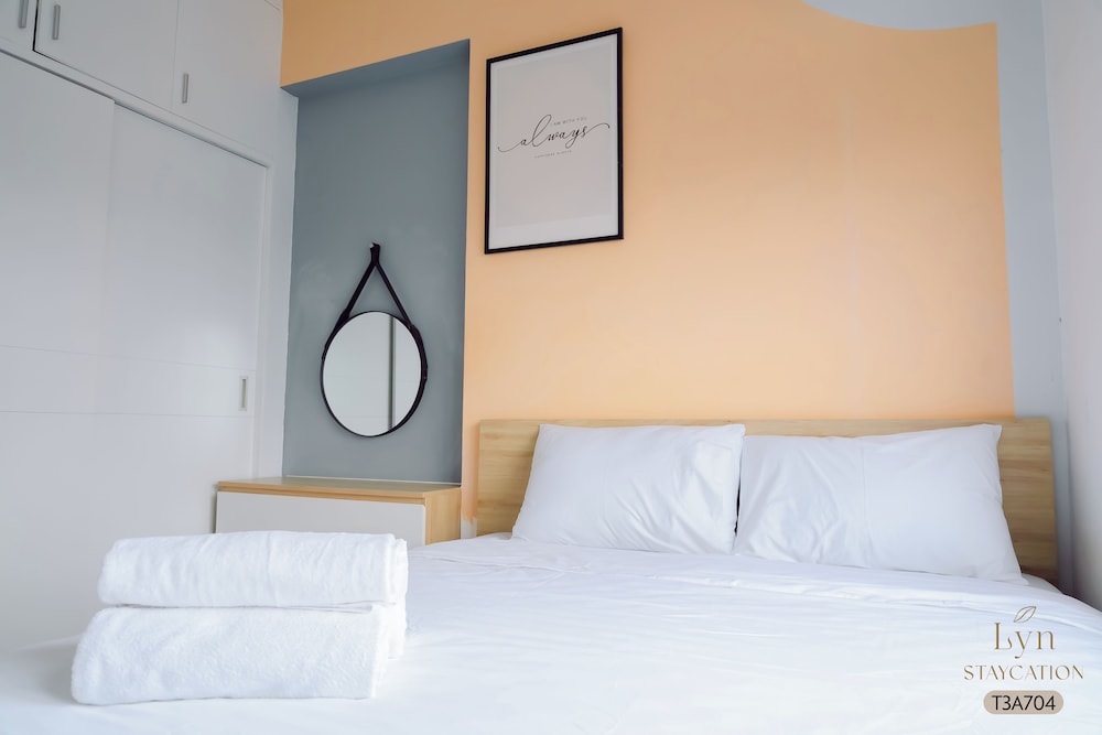 Deluxe Apartment, 2 Bedrooms, Balcony, City View (3)