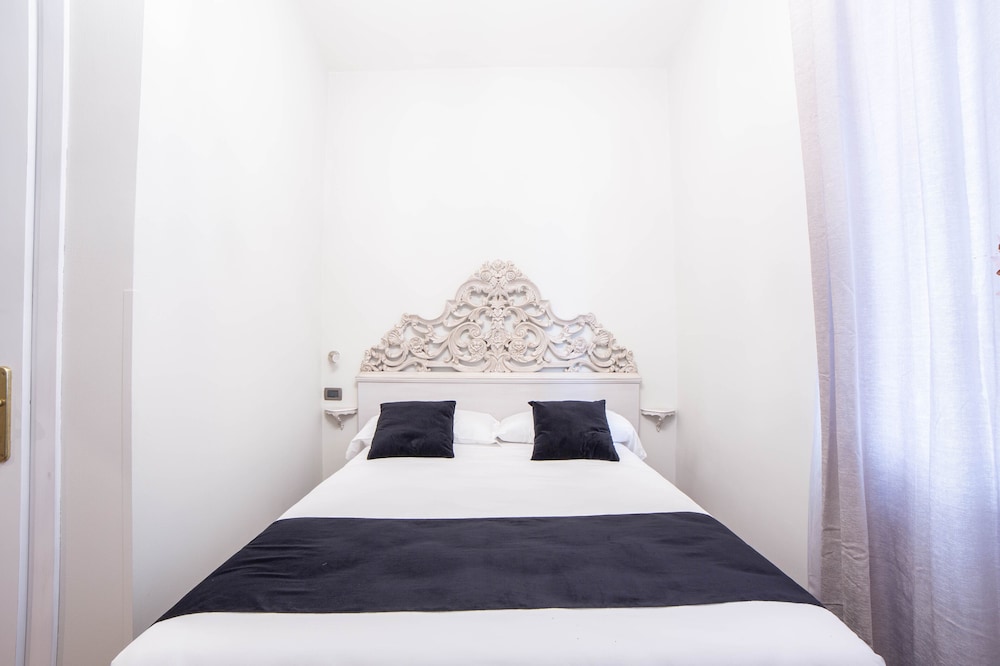 Basic Double Room photo 1