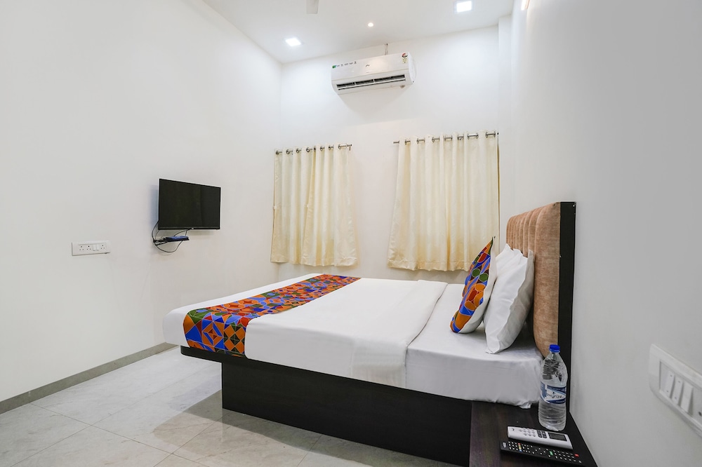 Deluxe Room - Photo 3
