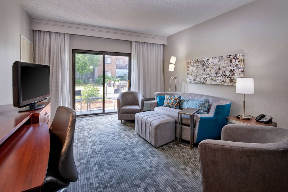 Superior Suite, Multiple Beds (One Bedroom) photo 1