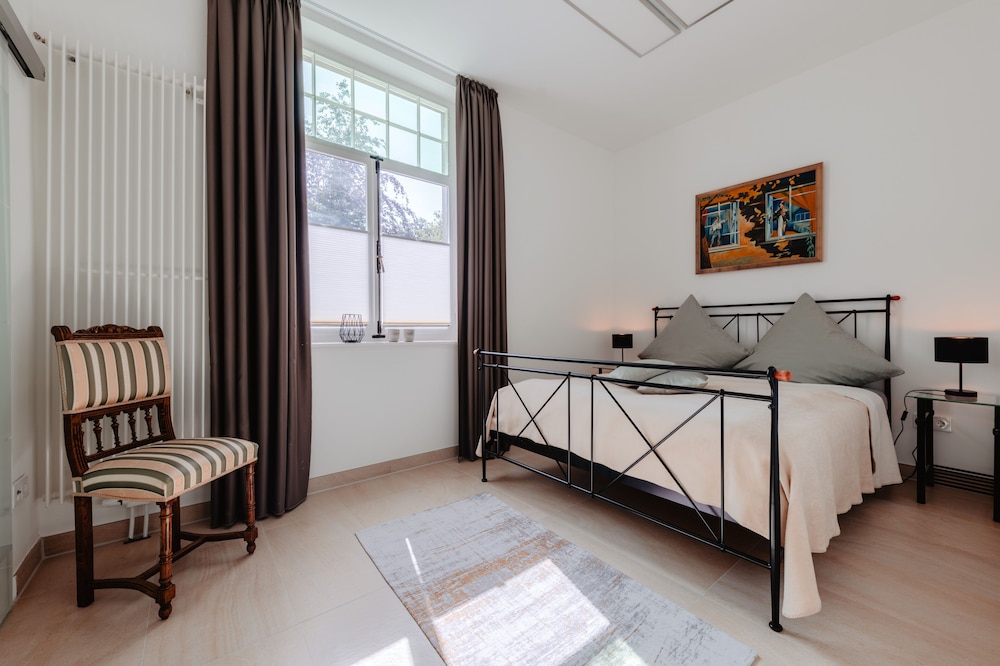 Deluxe Apartment (Tilman Riemenschneider) photo 3