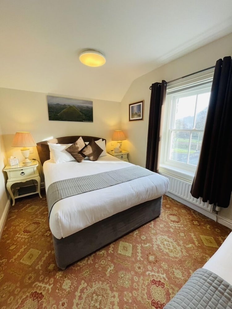 Deluxe Family Room, Non Smoking, Mountain View photo 2