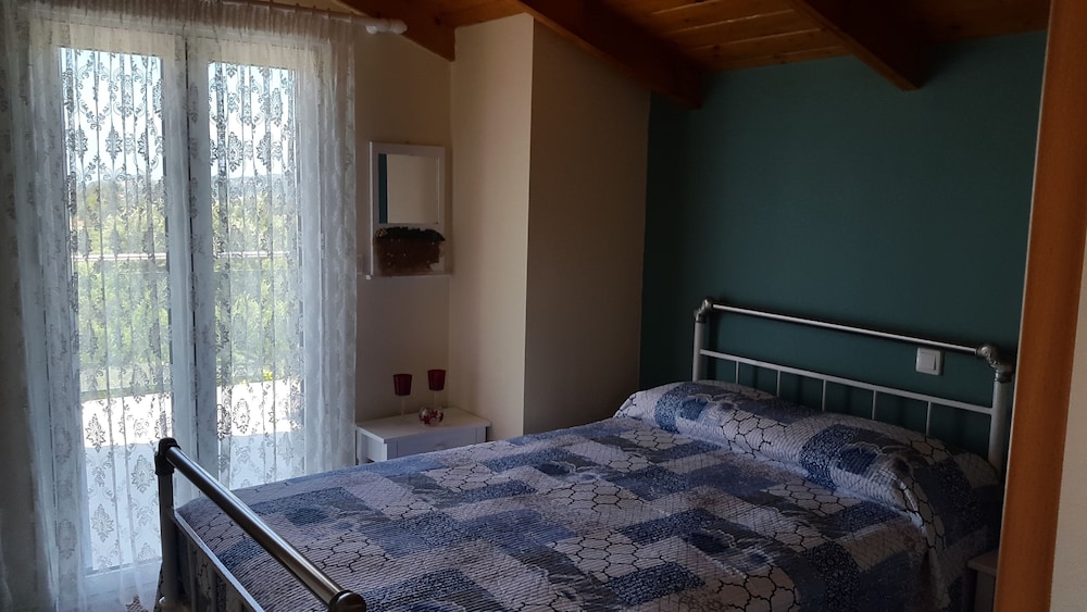 House, 3 Bedrooms photo 1
