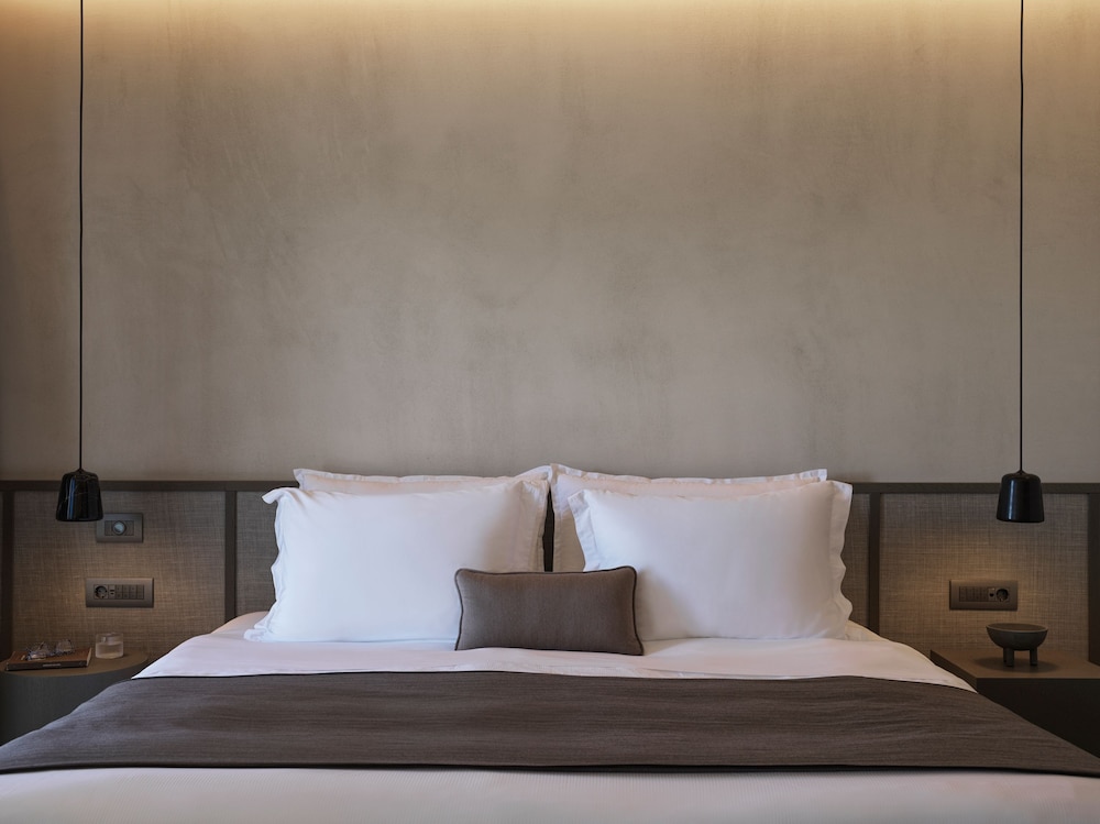 Deluxe Suite, Private Heated Pool, Sea View - Photo 8