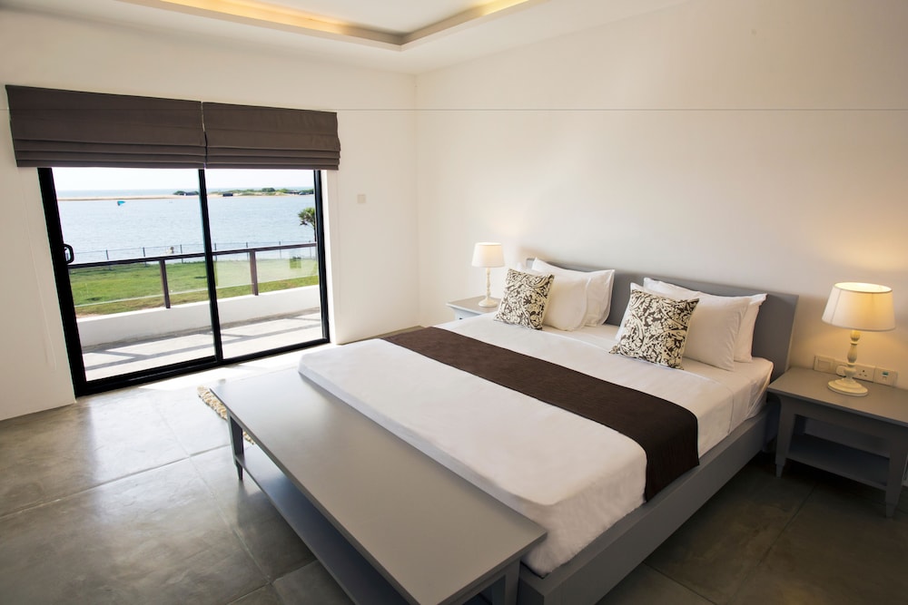 Deluxe Double Room with Balcony and Sea View photo 1