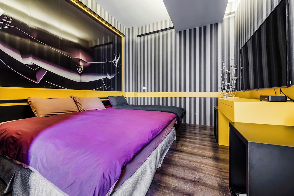 Triple Room, Bathtub - Photo 4