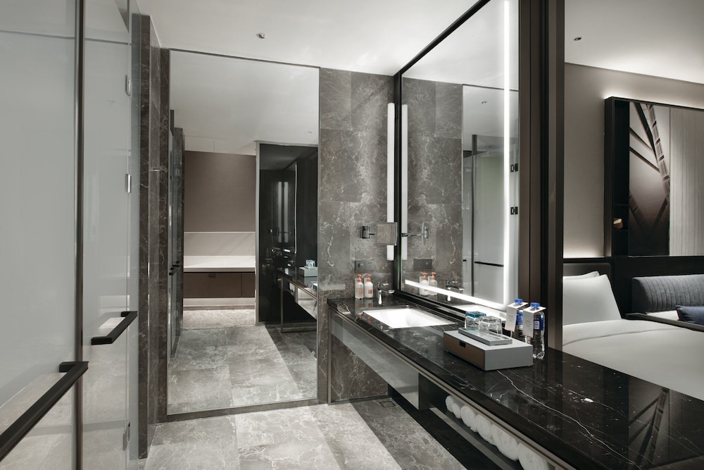 Premium Room, 2 Twin Beds - Photo 2