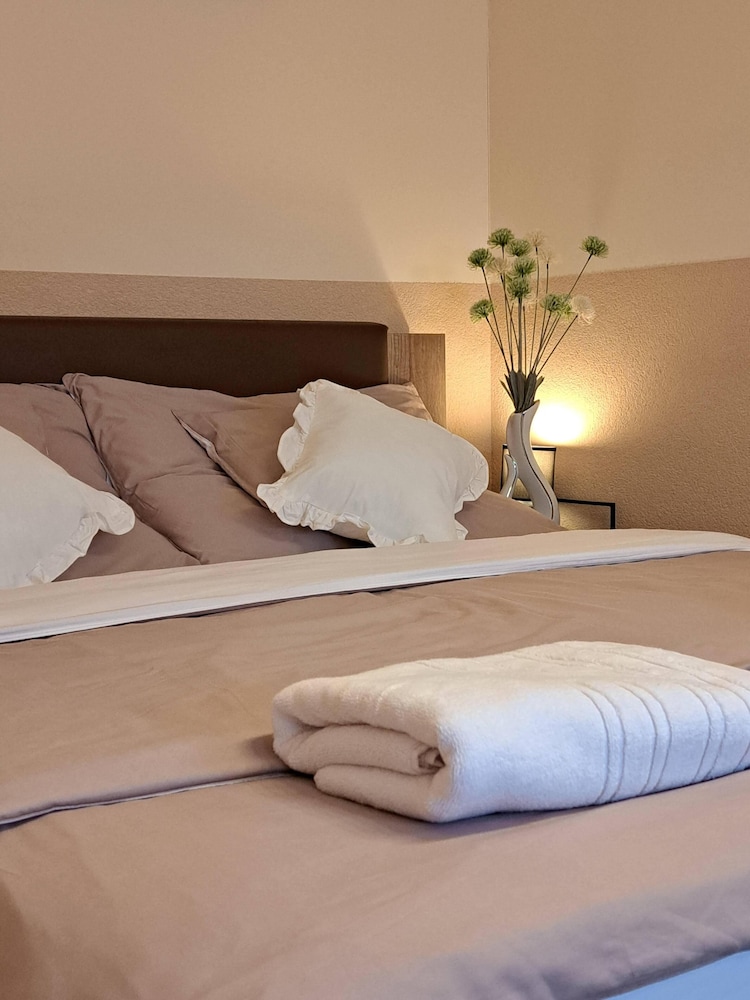 Standard Double or Twin Room (5) photo 3