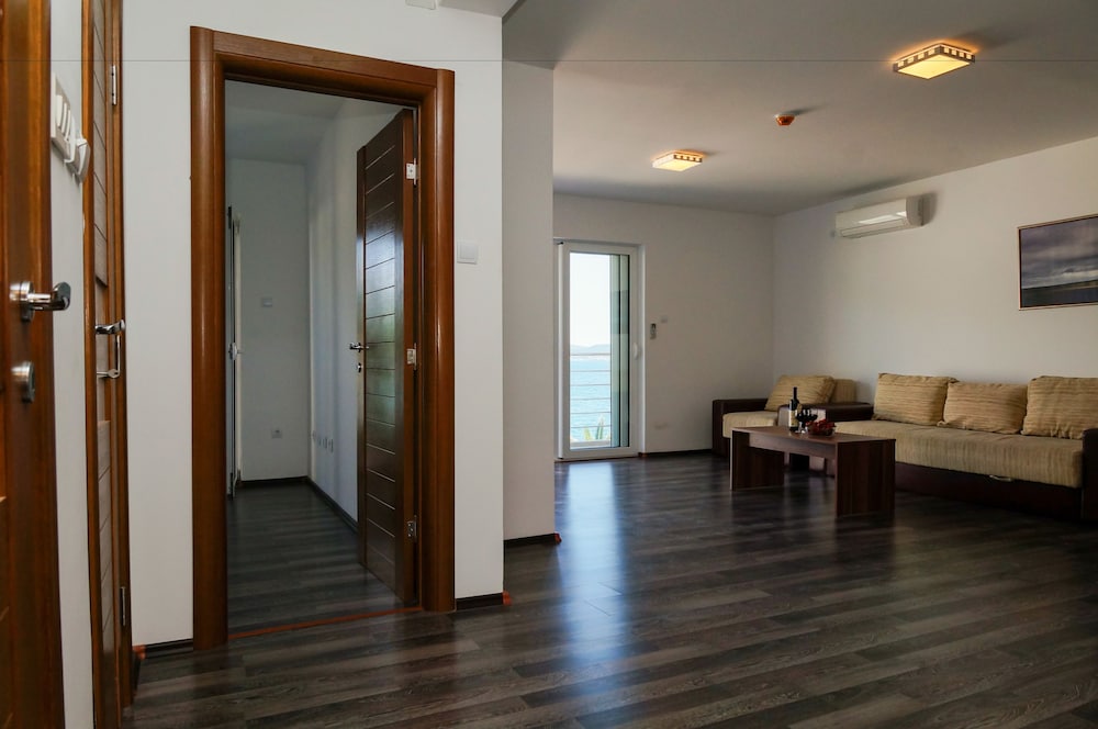 Family Room, 2 Bedrooms, Beachfront