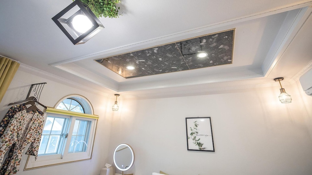 Basic Room, 1 Bedroom (102(with Pet,1st floor)) - Photo 11