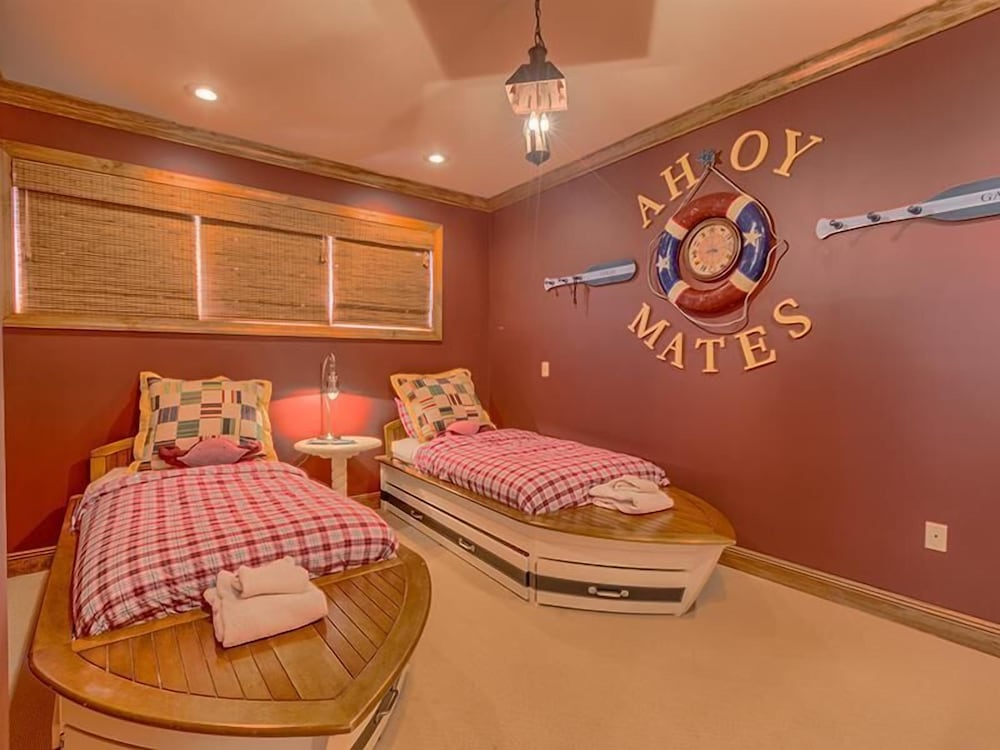 Apartment, 6 Bedrooms, Sea Facing photo 1