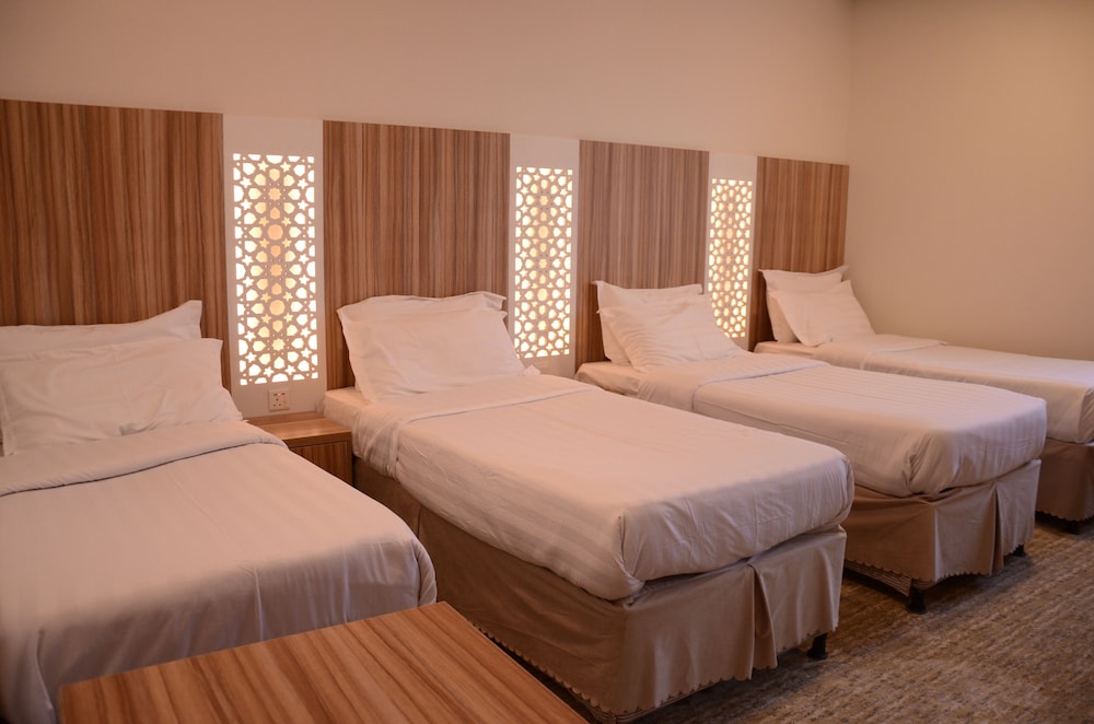 Basic Quadruple Room - Photo 3