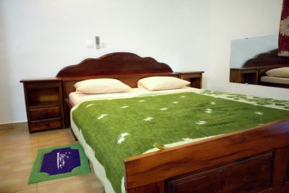 Standard Room, 1 Queen Bed photo 1