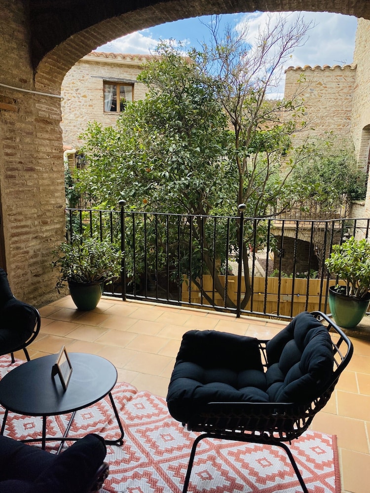 Superior Suite, 1 Queen Bed, Terrace (Chemin de Ronde) photo 3