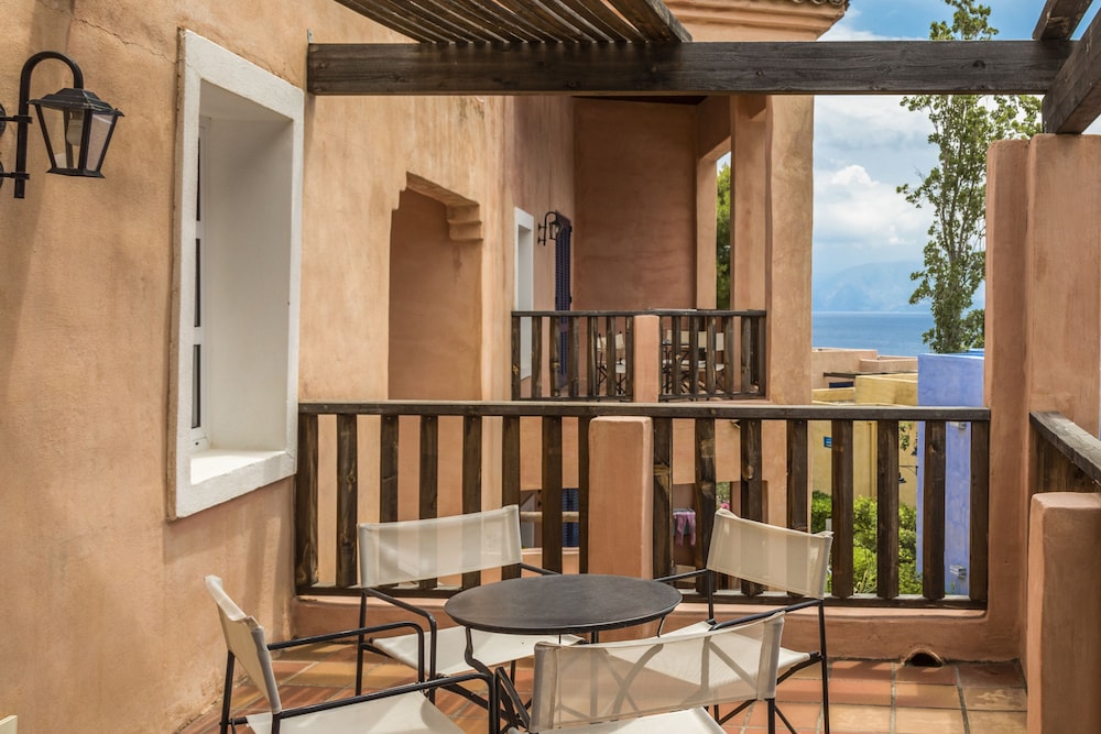 Family Apartment, 1 Bedroom, Partial Sea View - Photo 7