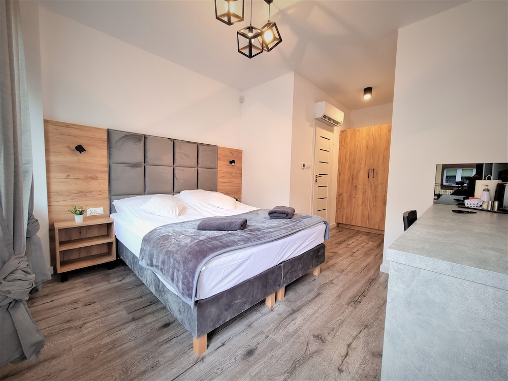 Basic Room (02)